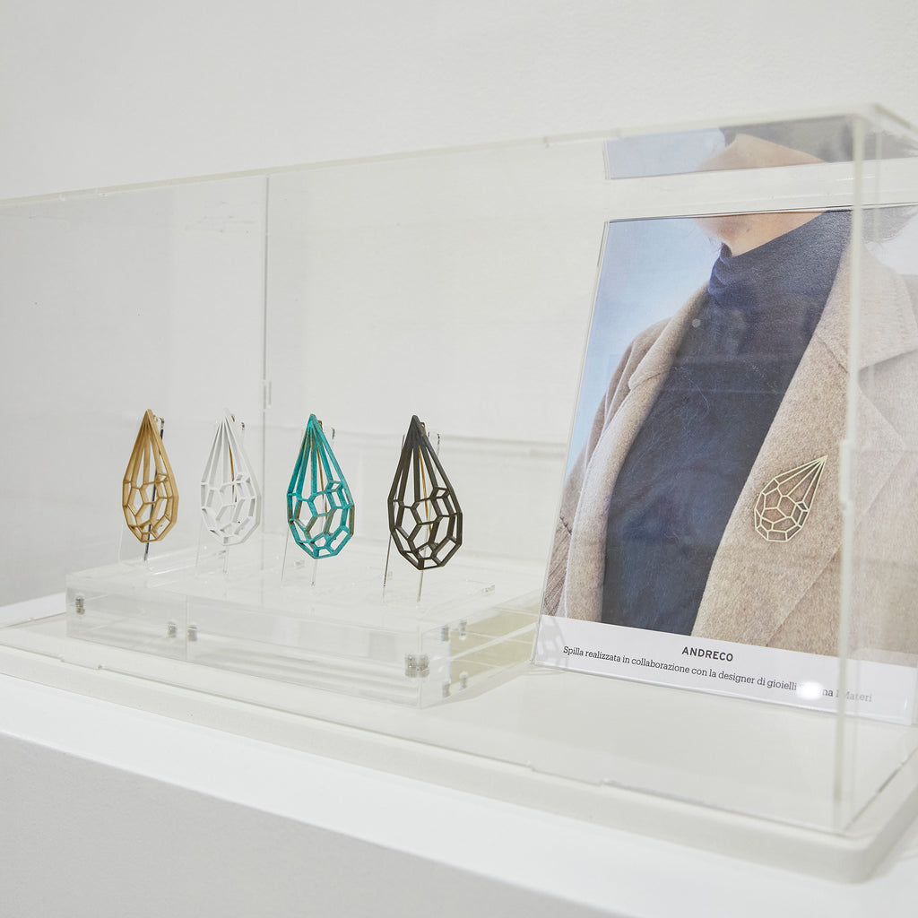 ANDRECO ARTIST BROOCH