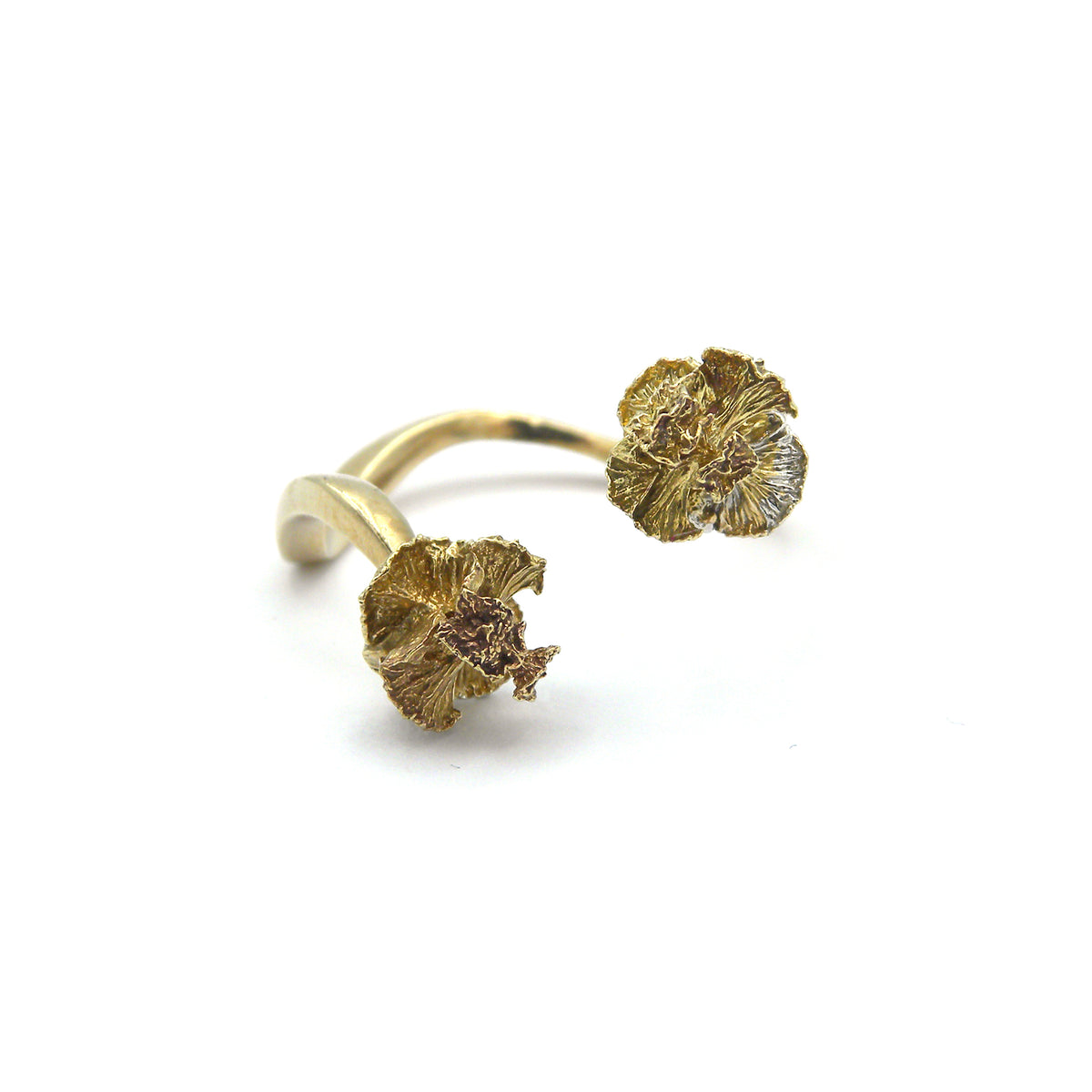 Bronze ring with little cabbage berries