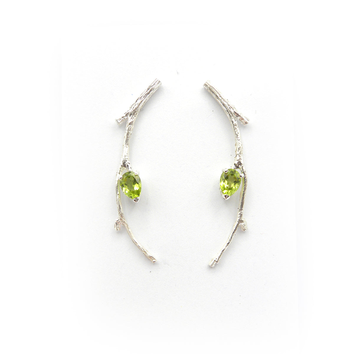 Orecchini rametti con gocce di peridoto