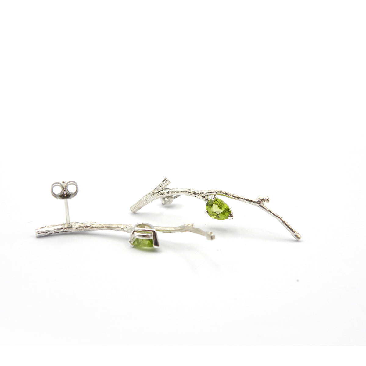 Orecchini rametti con gocce di peridoto
