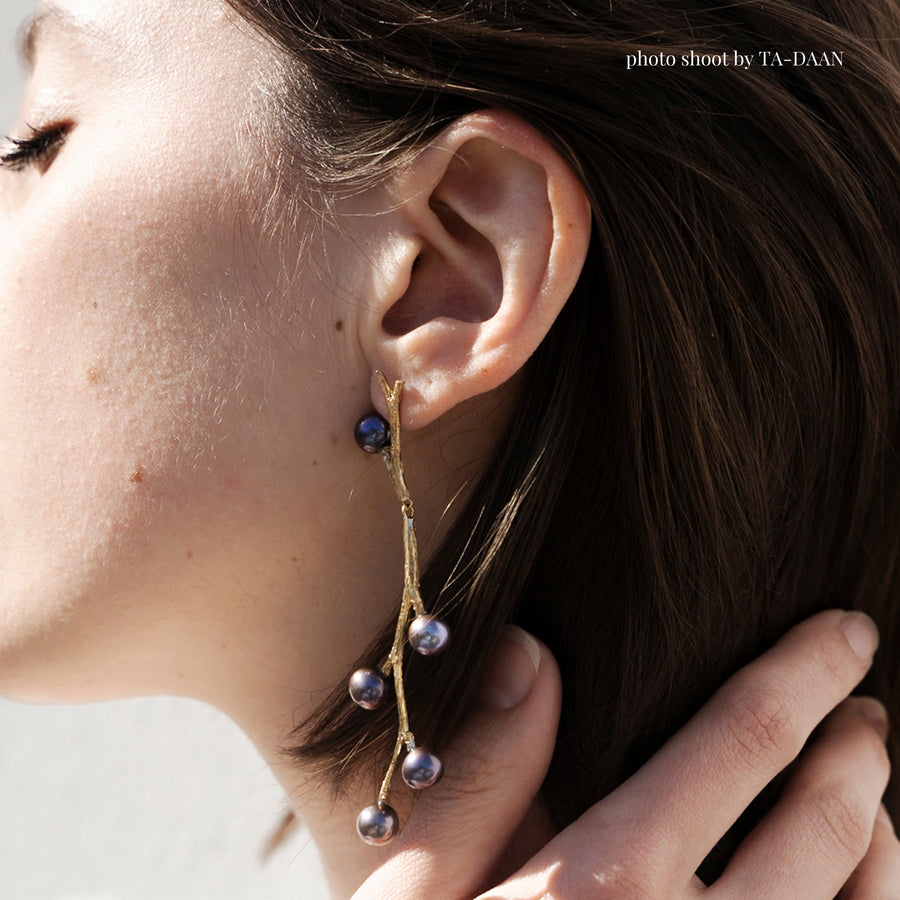 Twig and grey pearl earrings