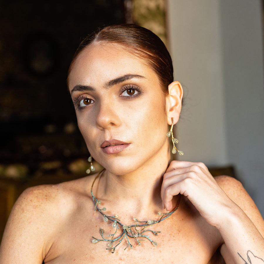 Sprig earrings with green quartz 